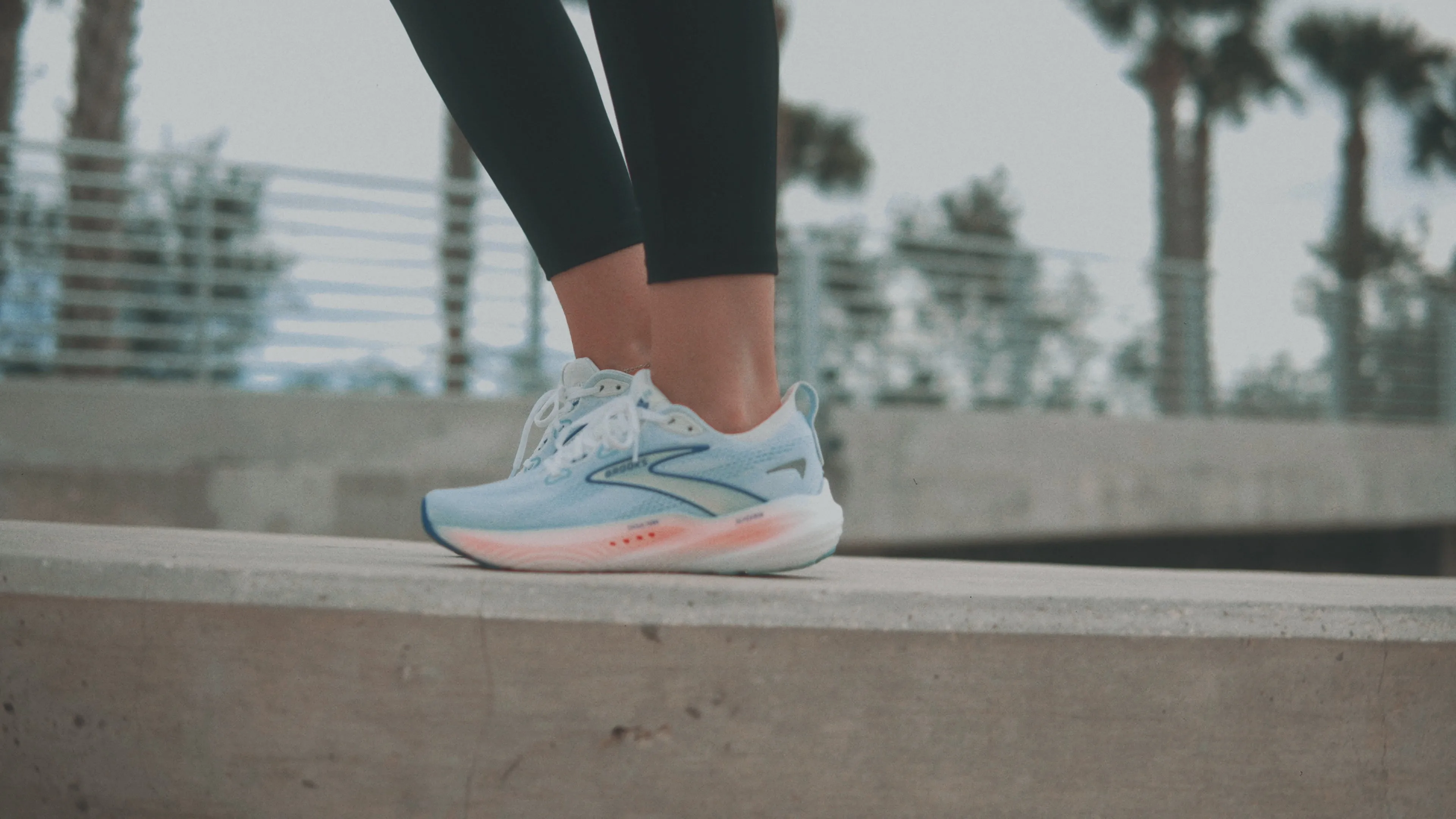 Brooks Glycerin 22 Black - Primer Gray - Biscuit