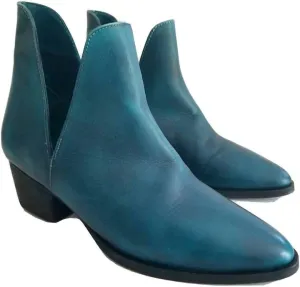 Charm Double V Ankle Boot In Ink
