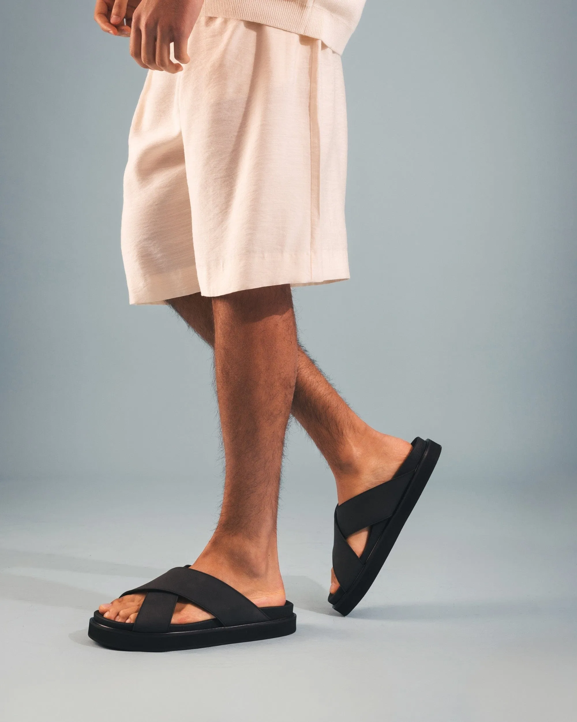 Davu Unisex Vegan Microfibre Cross Platform Sandals | Black
