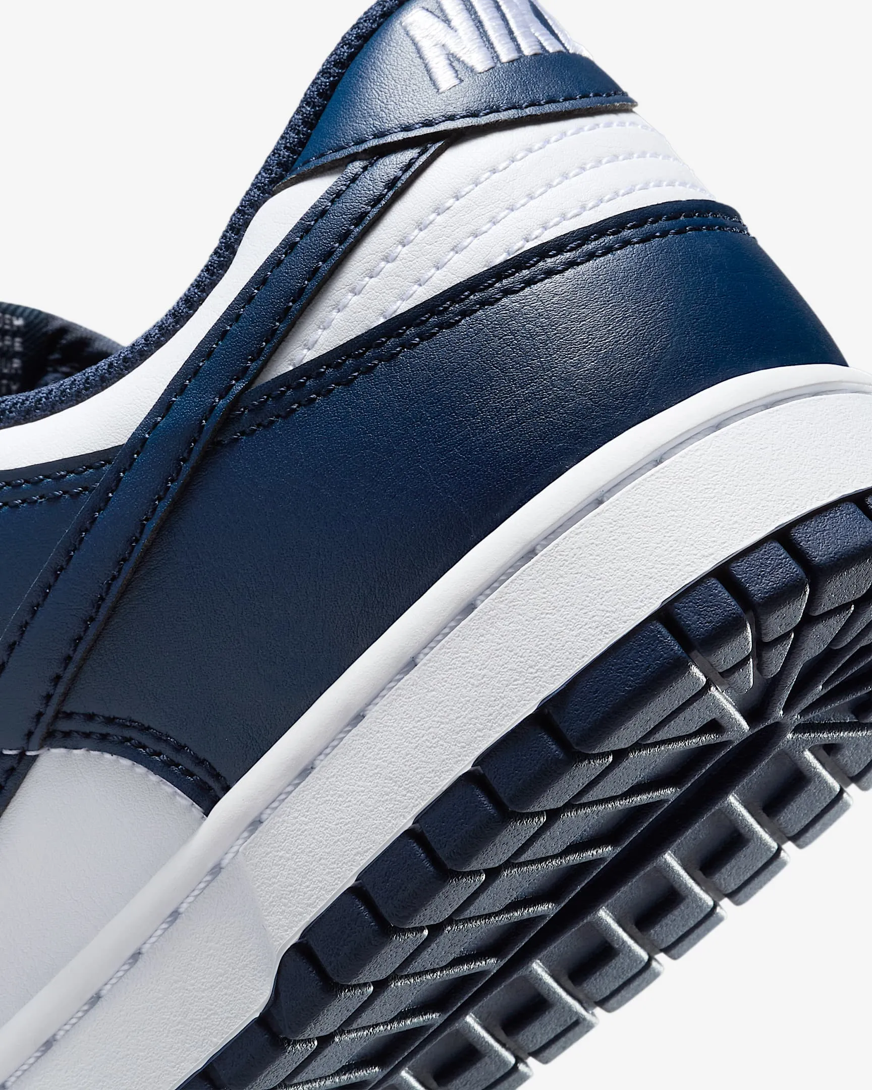 Dunk Low Retro
