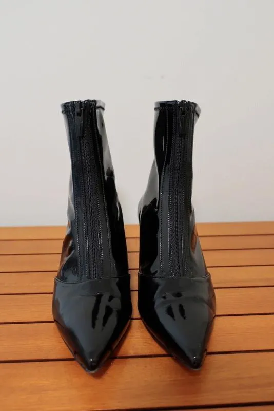 Gianvito Rossi Zip-Front 55 Ankle Boots Black Vinyl Size 36.5 Kitten Heel