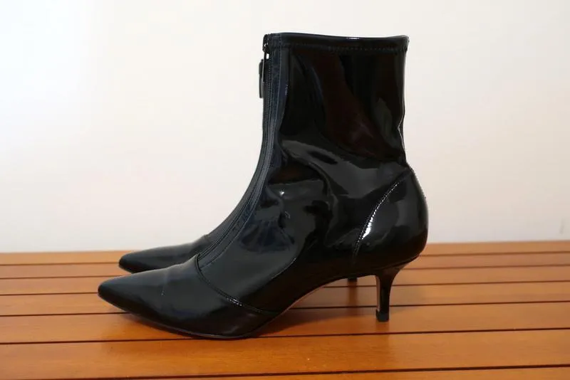 Gianvito Rossi Zip-Front 55 Ankle Boots Black Vinyl Size 36.5 Kitten Heel