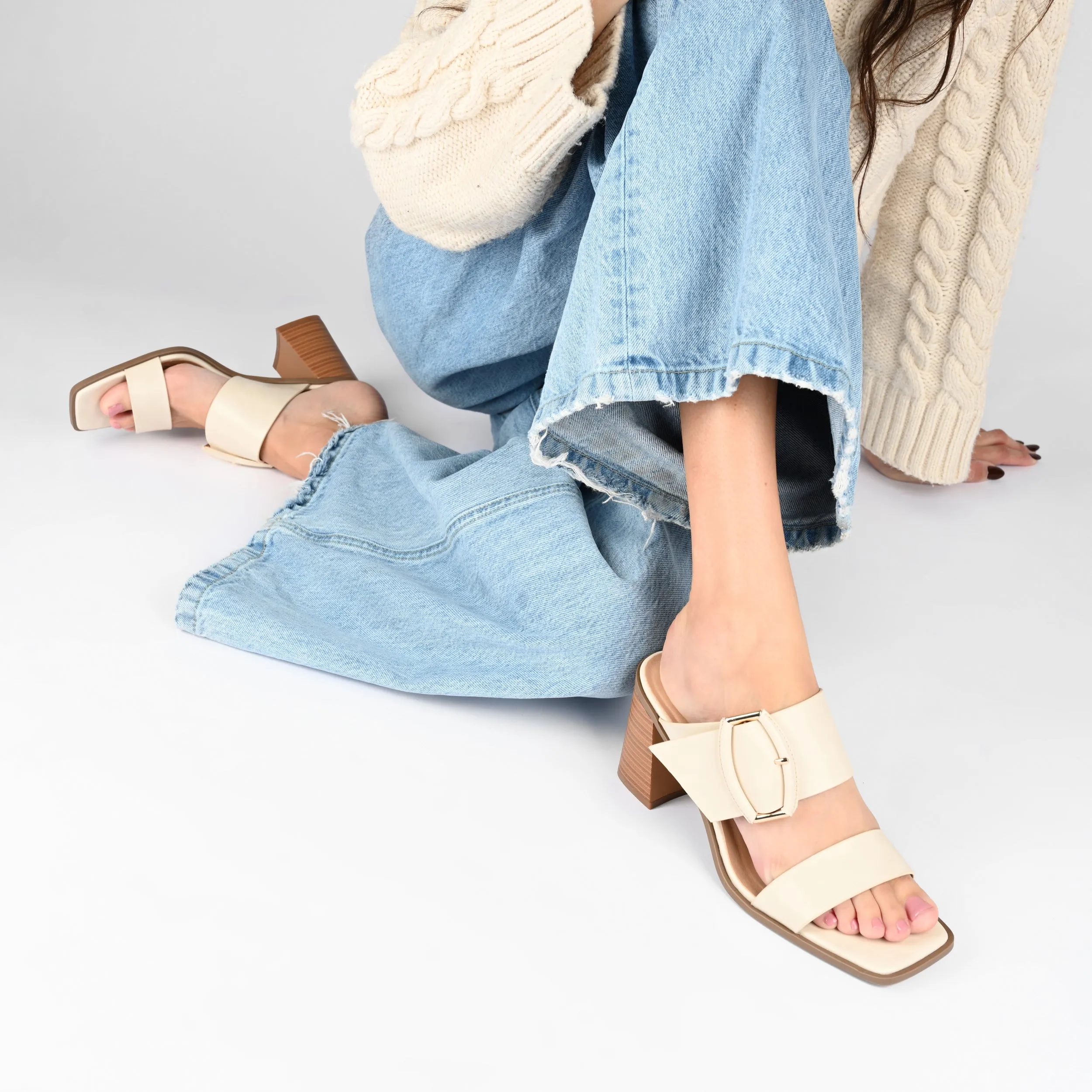 Journee Collection Women's Tru Comfort Foam Junie Sandals