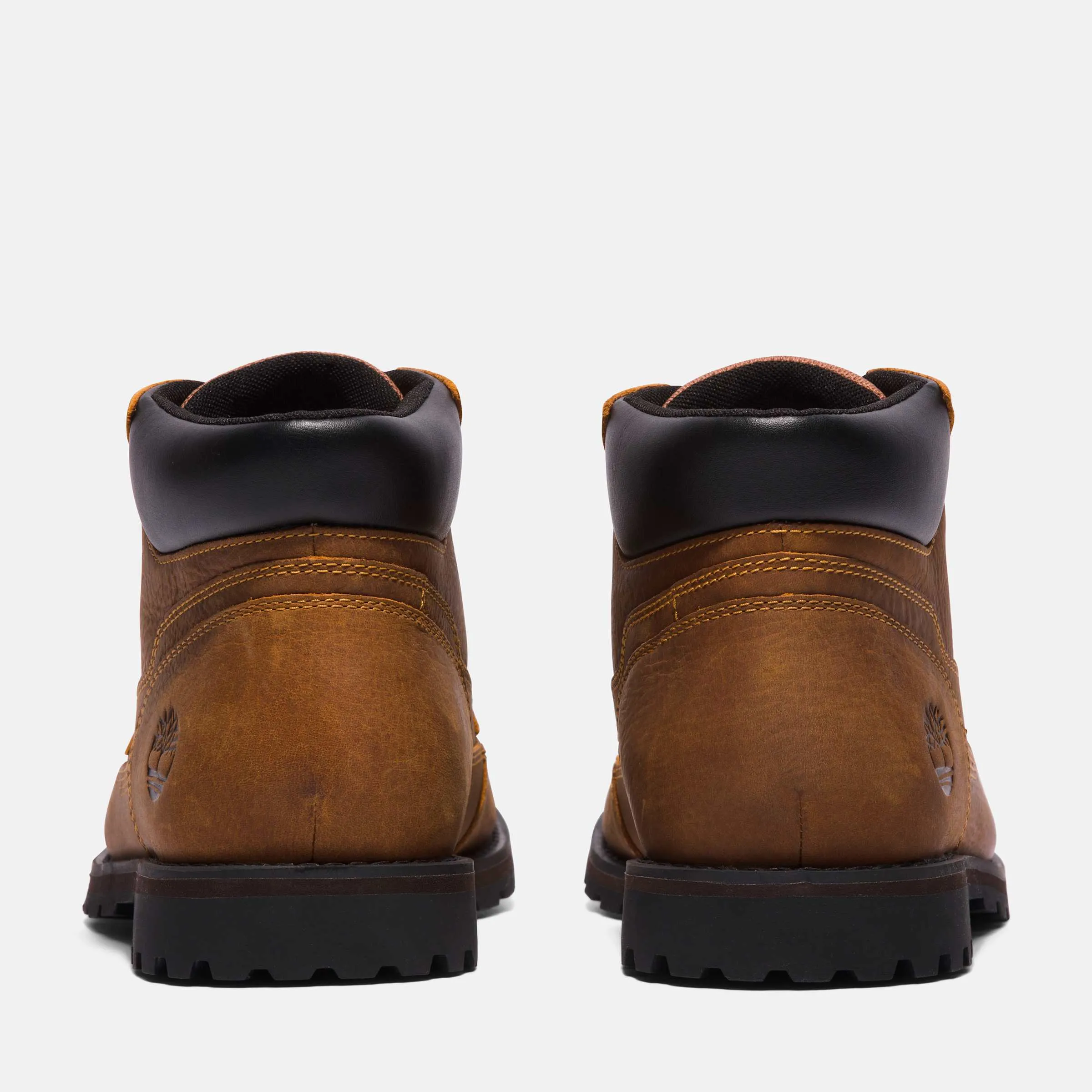Men's Attleboro Mid Lace-Up Chukka Boot