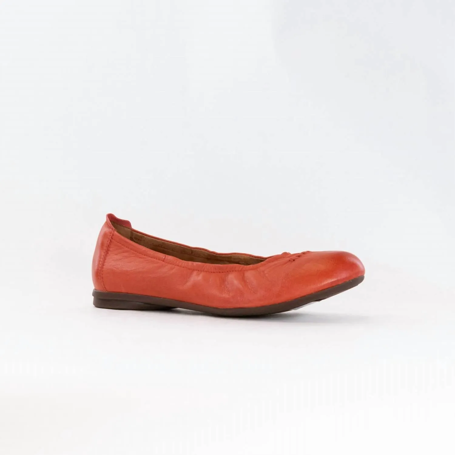 Rena Hop In Grenadine Leather