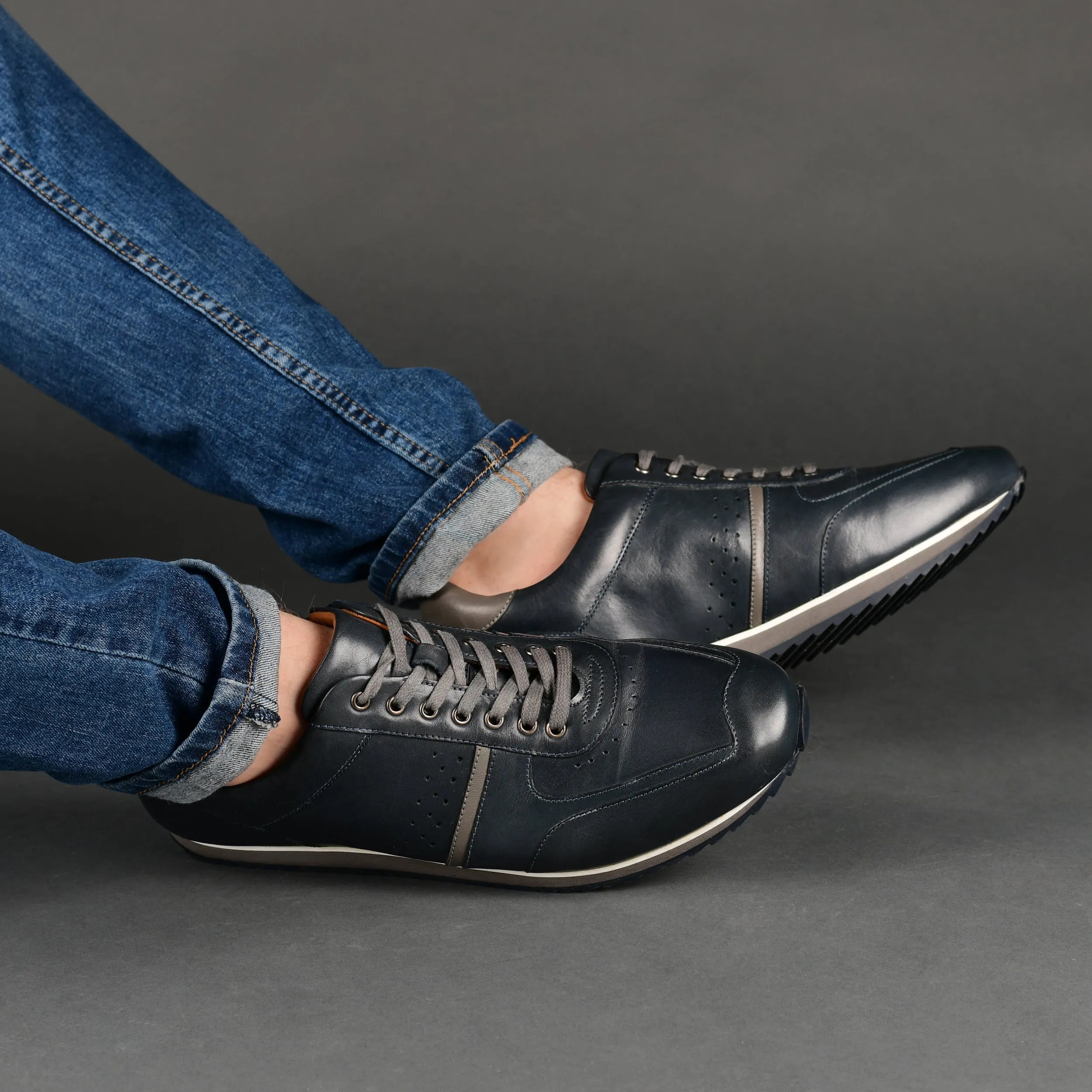 Thomas & Vine Fenway Wide Width Low Top Sneaker