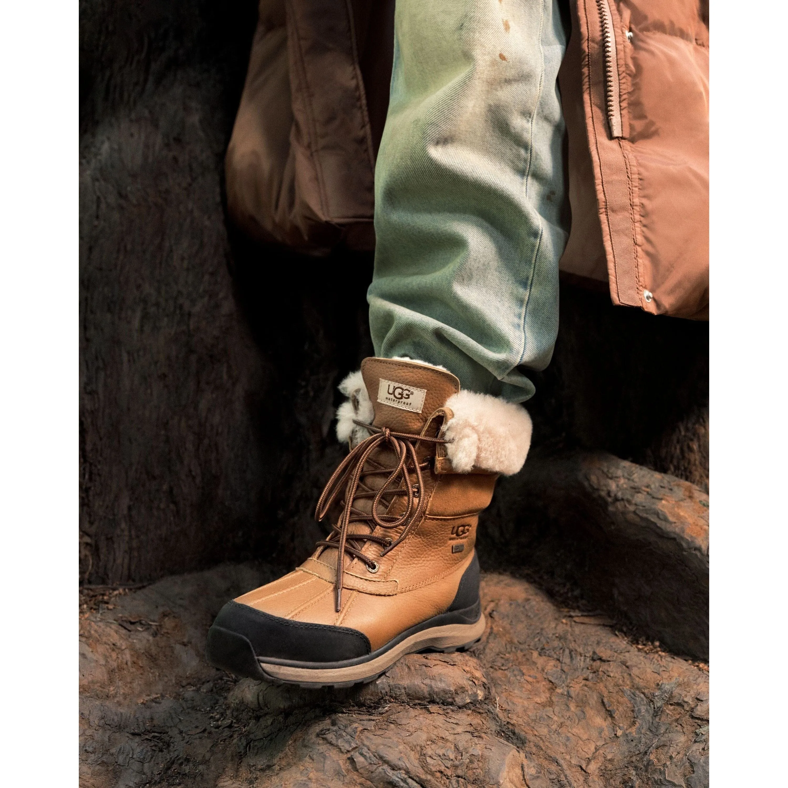 UGG ADIRONDACK BOOT III