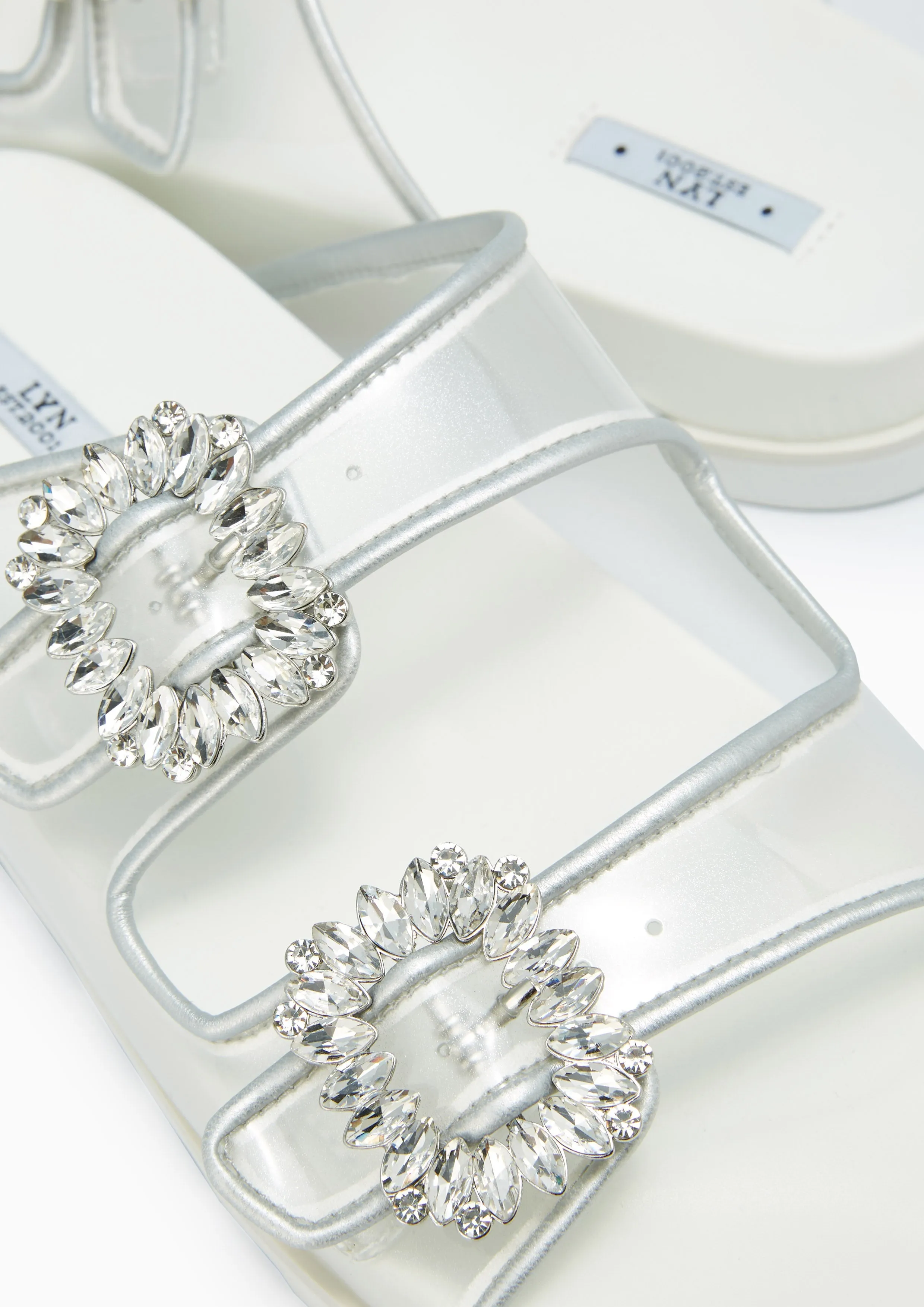 Veeni Flat Sandals Silver