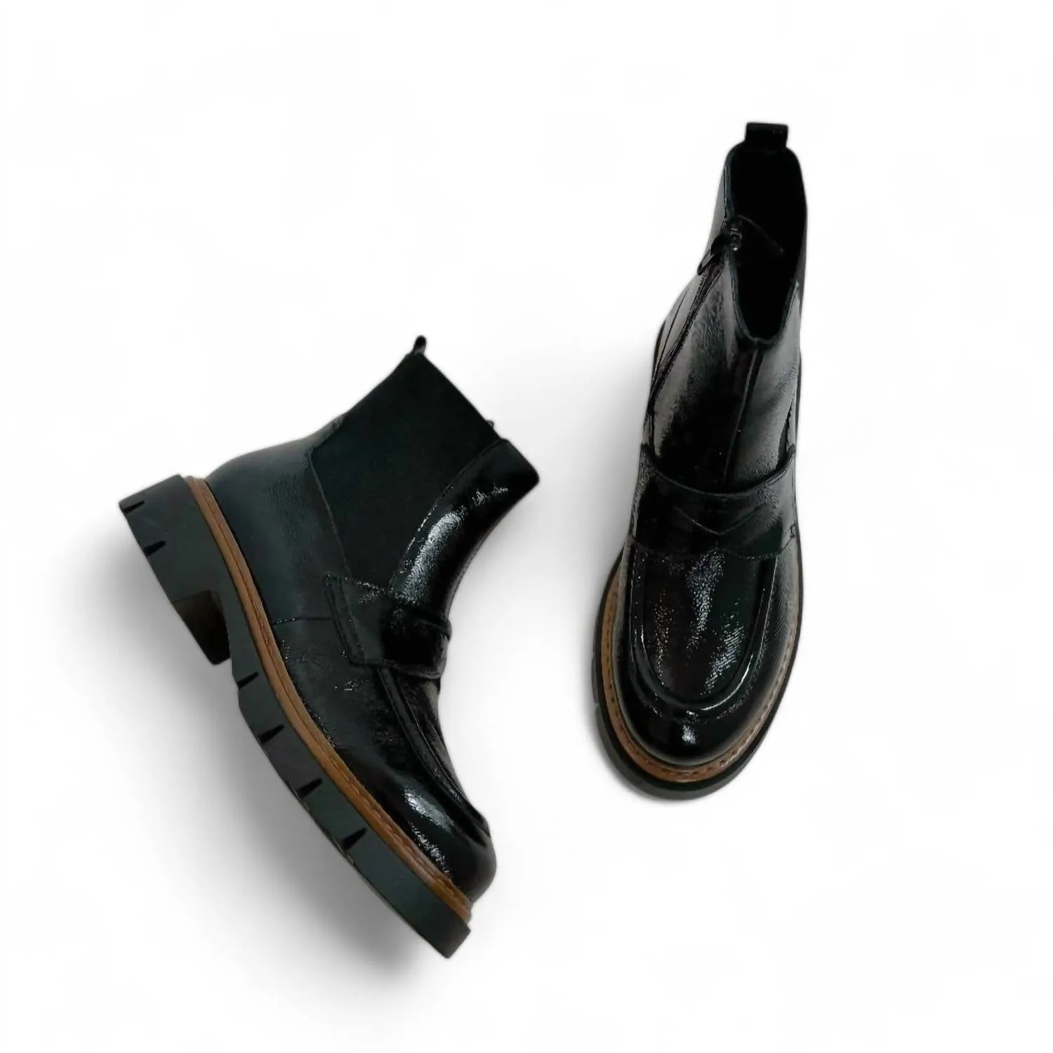 Women's Billow Boots In Black Patent