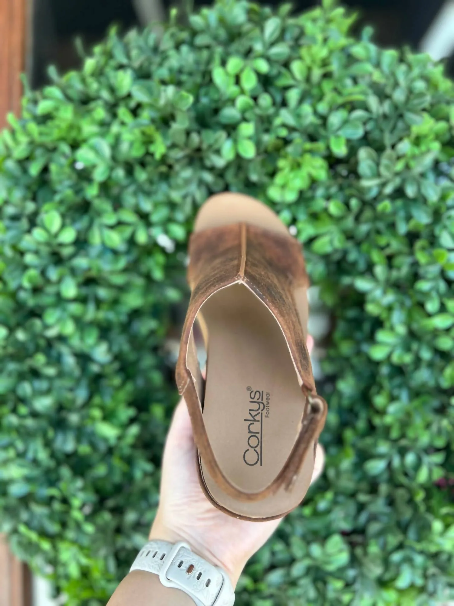 Women's Carley Wedge Sandal In Washed Cognac