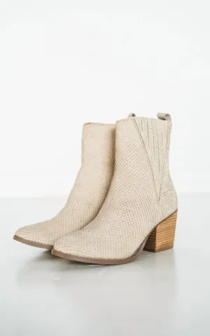 Women's Lizard Bootie In Cream