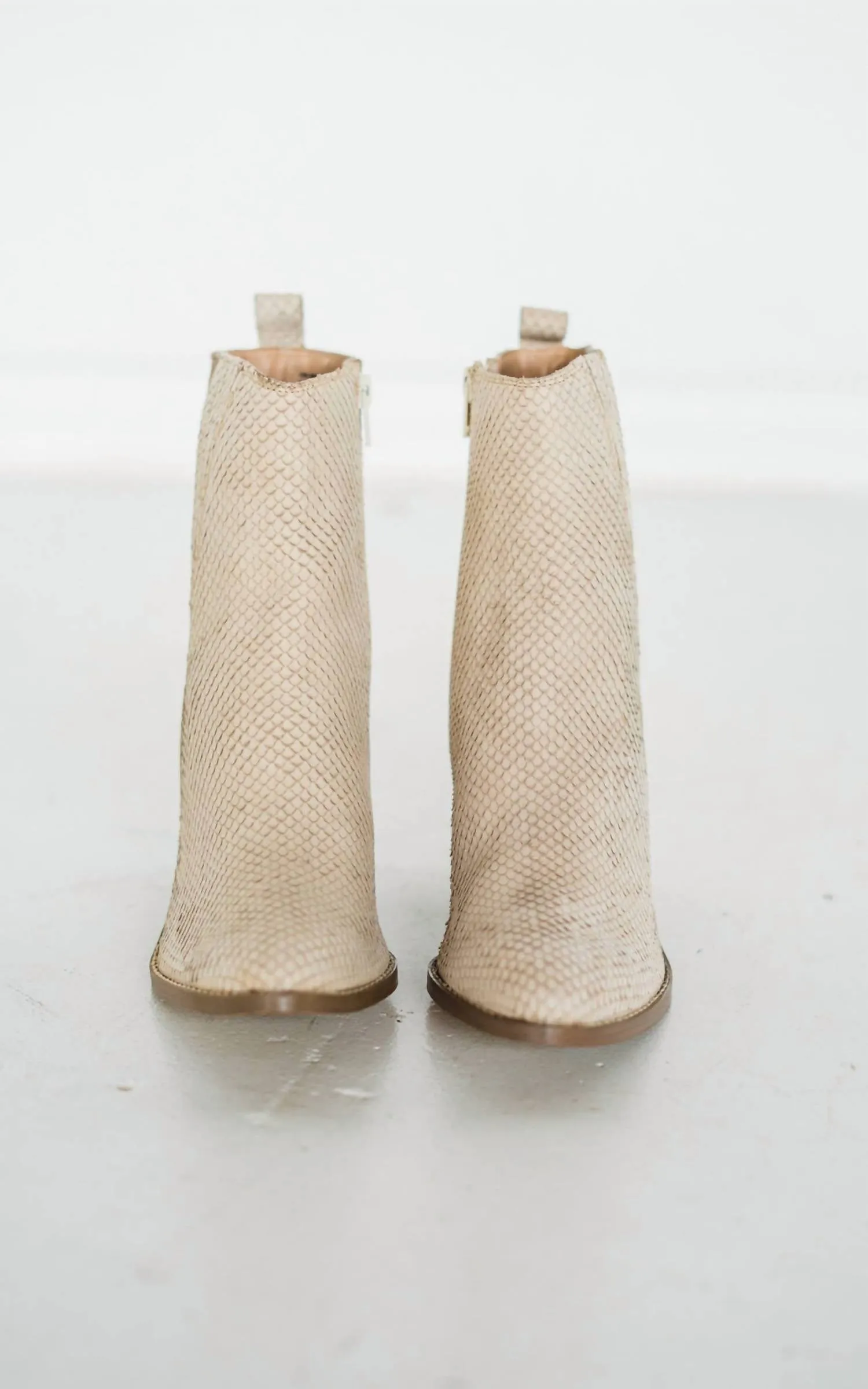Women's Lizard Bootie In Cream