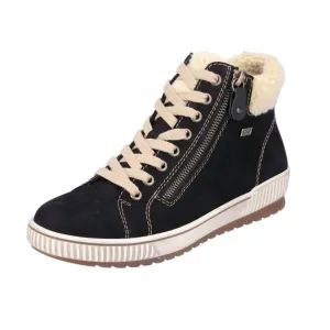 Women's Water Resistant Ankle Boot In Black